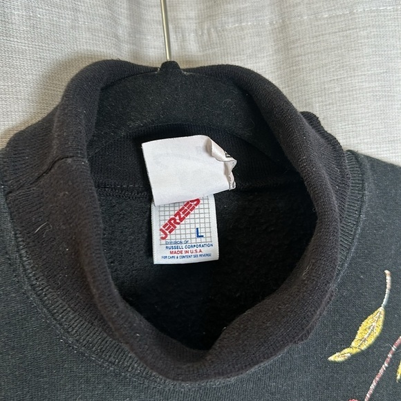 JERZEED SWEATER VINTAGE SIZE(L) - Picture 4 of 5